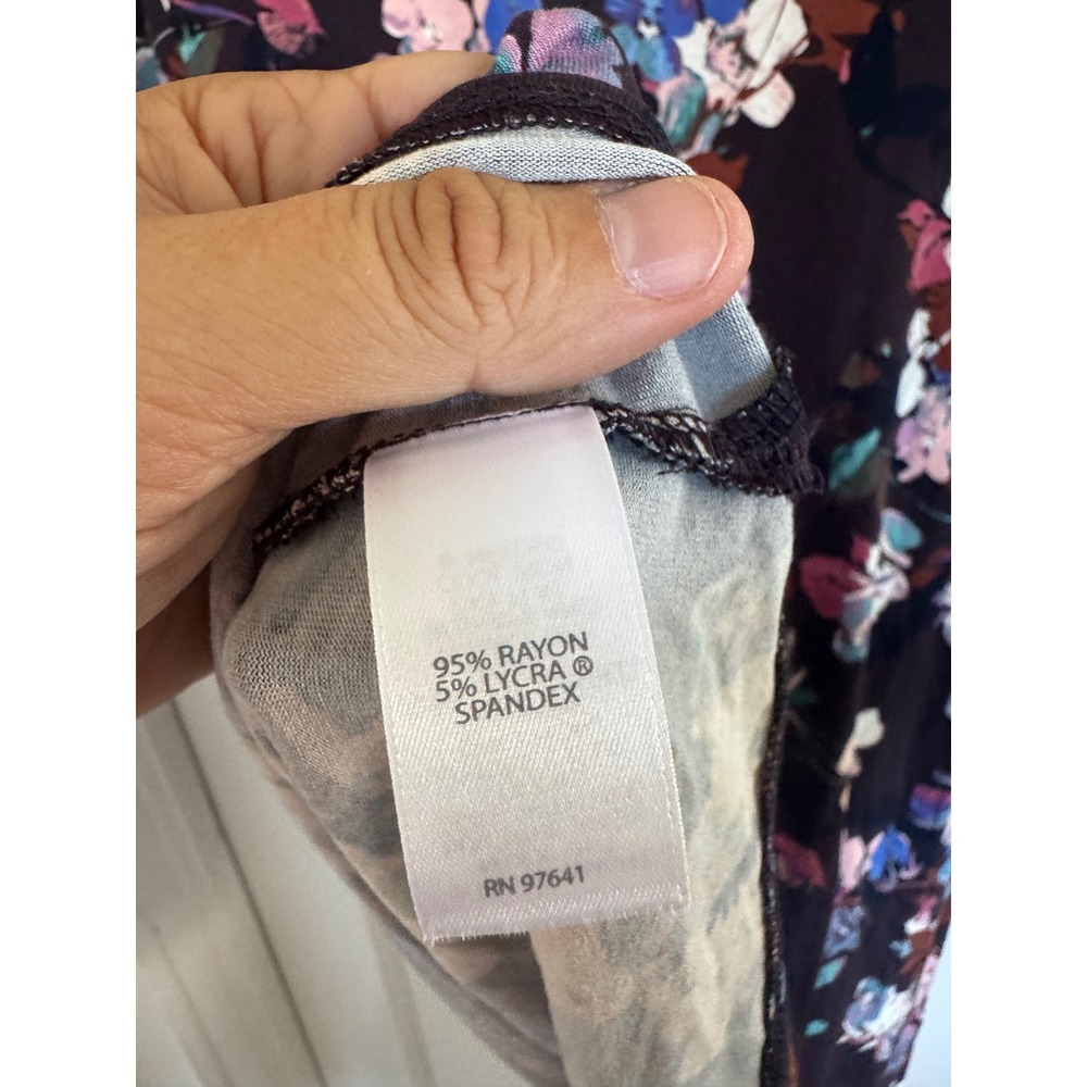 NWT J.Jill maroon floral top size medium - Picture 7 of 8